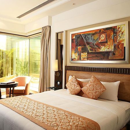 Inde Hotel Signature Tower คูร์เคาน์ ภายนอก รูปภาพ