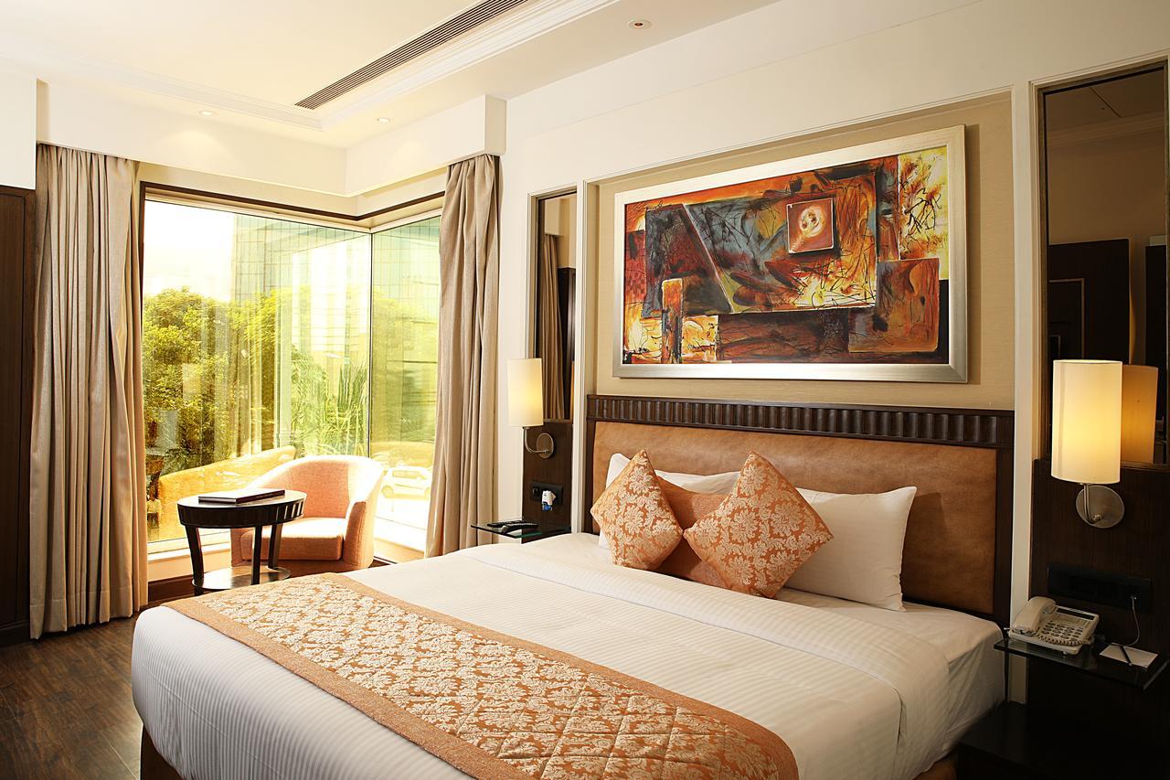 Inde Hotel Signature Tower คูร์เคาน์ ภายนอก รูปภาพ