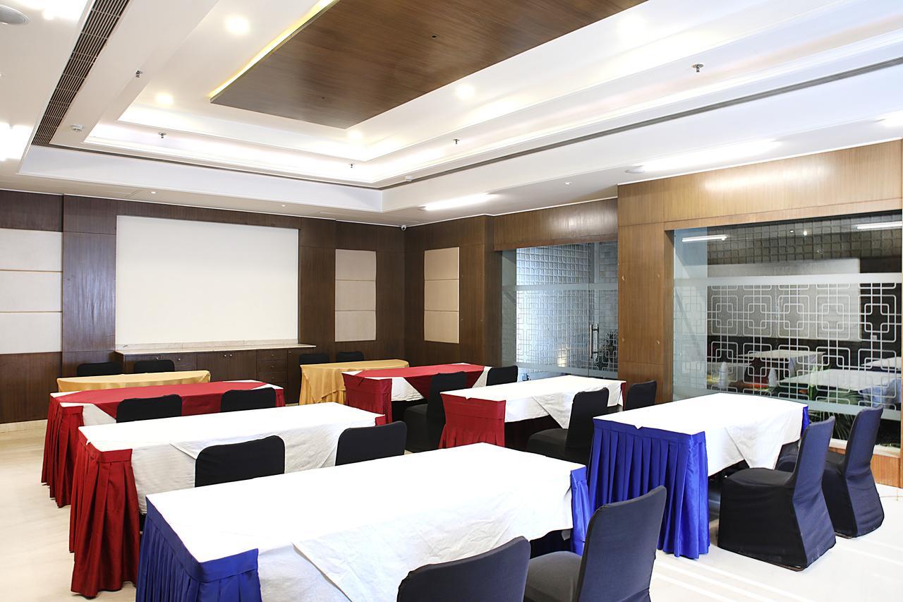 Inde Hotel Signature Tower คูร์เคาน์ ภายนอก รูปภาพ