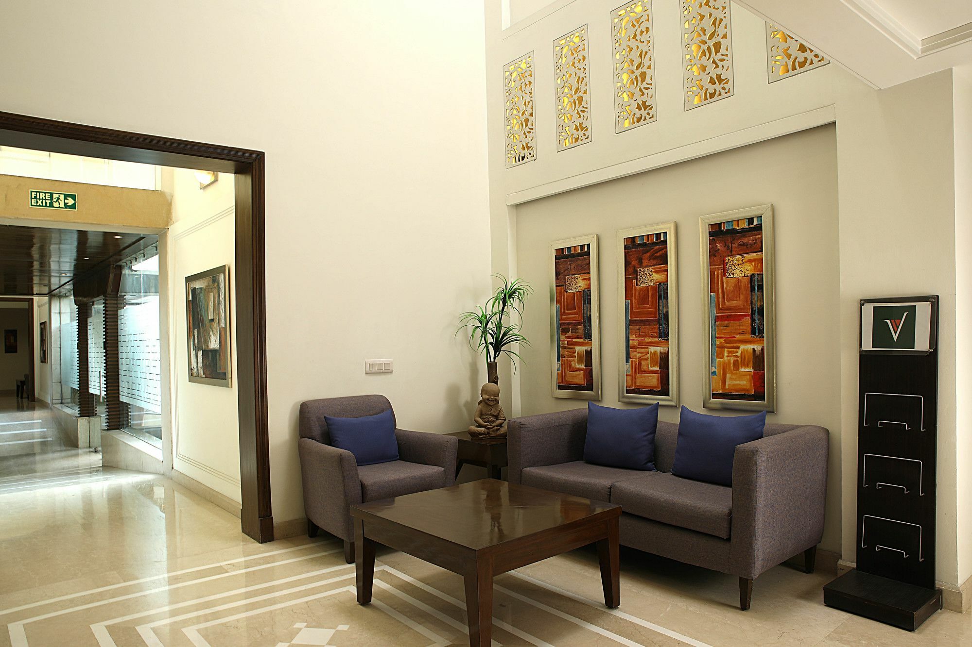 Inde Hotel Signature Tower คูร์เคาน์ ภายนอก รูปภาพ