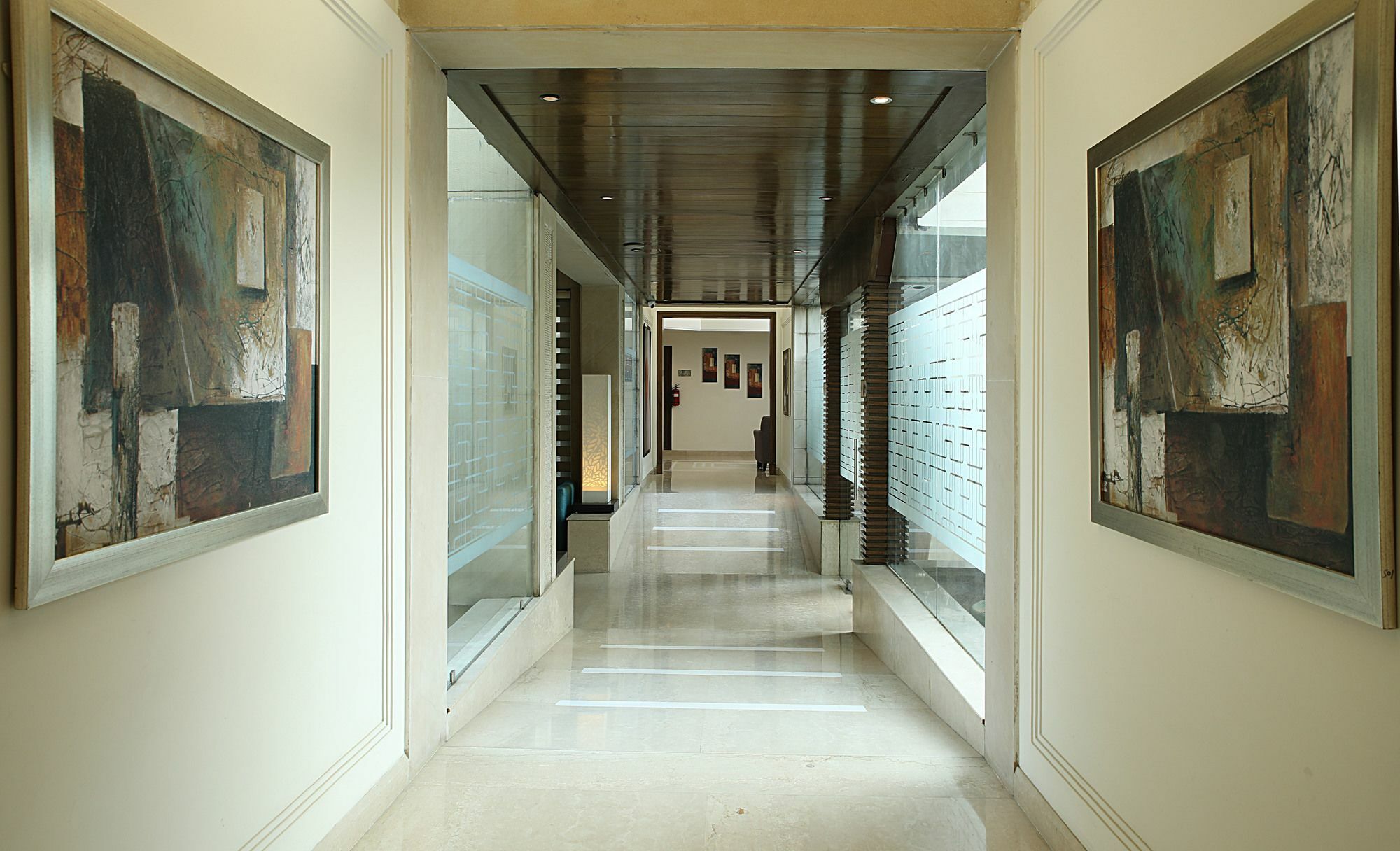 Inde Hotel Signature Tower คูร์เคาน์ ภายนอก รูปภาพ